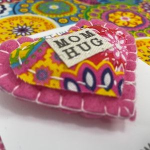 Abrazo de mamá / Regalo de madre a hija / Regalo de mamá para hija / Regalo de amor y apoyo de mamá / Abrazo de bolsillo de mamá / Regalos para hija