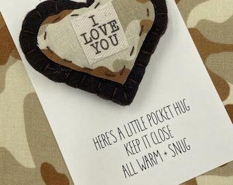 Gezinsknuffel | Camouflage-implementatiecadeau voor militaire families | Een dag dichterbij | Implementatiecadeau voor man, moeder, vader en vrouw