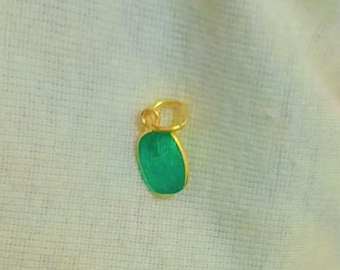 14k Gold Emerald Charm Pendant, Minimalist Style