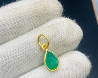 14k Gold Emerald Charm Pendant - Minimalist Dainty Jewelry