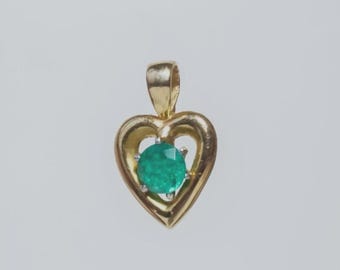 14k Gold Emerald Heart Charm Pendant, Minimalist Style Charm Duty Tariff Free