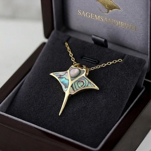 Elegante abalone schelp mantarog hanger ketting, vergulde oceaansieraden, unieke handgemaakte statement ketting, cadeau voor haar