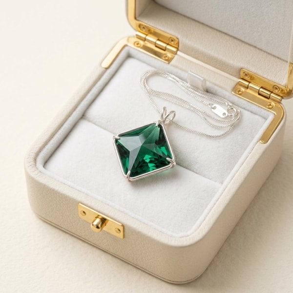 In het lab gekweekte smaragd tovenaar hanger ketting, vierkant geslepen kristal, zilverkleurige statement sieraden
