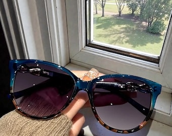 Y2K Cat Eye Sunglasses – Retro Unisex Eyewear Gift