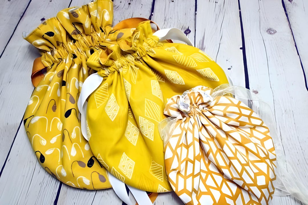 Beginner Drawstring Bag Sewing Pattern, Cosmetic Pouch Tutorial (PDF ...
