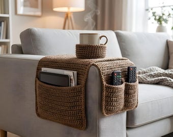 Patrón de organizador de brazo de sofá a crochet, portavasos y soporte para control remoto (Descarga PDF)