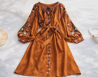 Besticktes Boho Kleid - Langarm Baumwoll-Leinen-Mischung, Taillenkrawatte