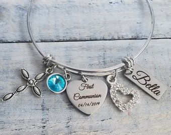 Pulsera personalizada con dije de año, fecha y nombre de bautismo en Cristo, o pulsera personalizada con piedra natal y cruz cristiana en forma de corazón con diamantes de imitación para la Primera Comunión.