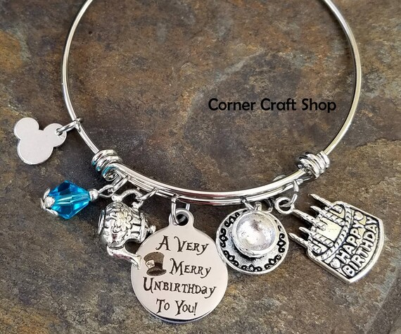 Un Tres Joyeux Non Anniversaire A Vous Alice Wonderland Mad Etsy