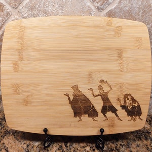 The Hitchhiking Ghosts  Haunted Mansion Board, Wood Cheese Board, Cutting Board gift, Kitchen Decor Engraved Art Gift,  Halloween Decoration