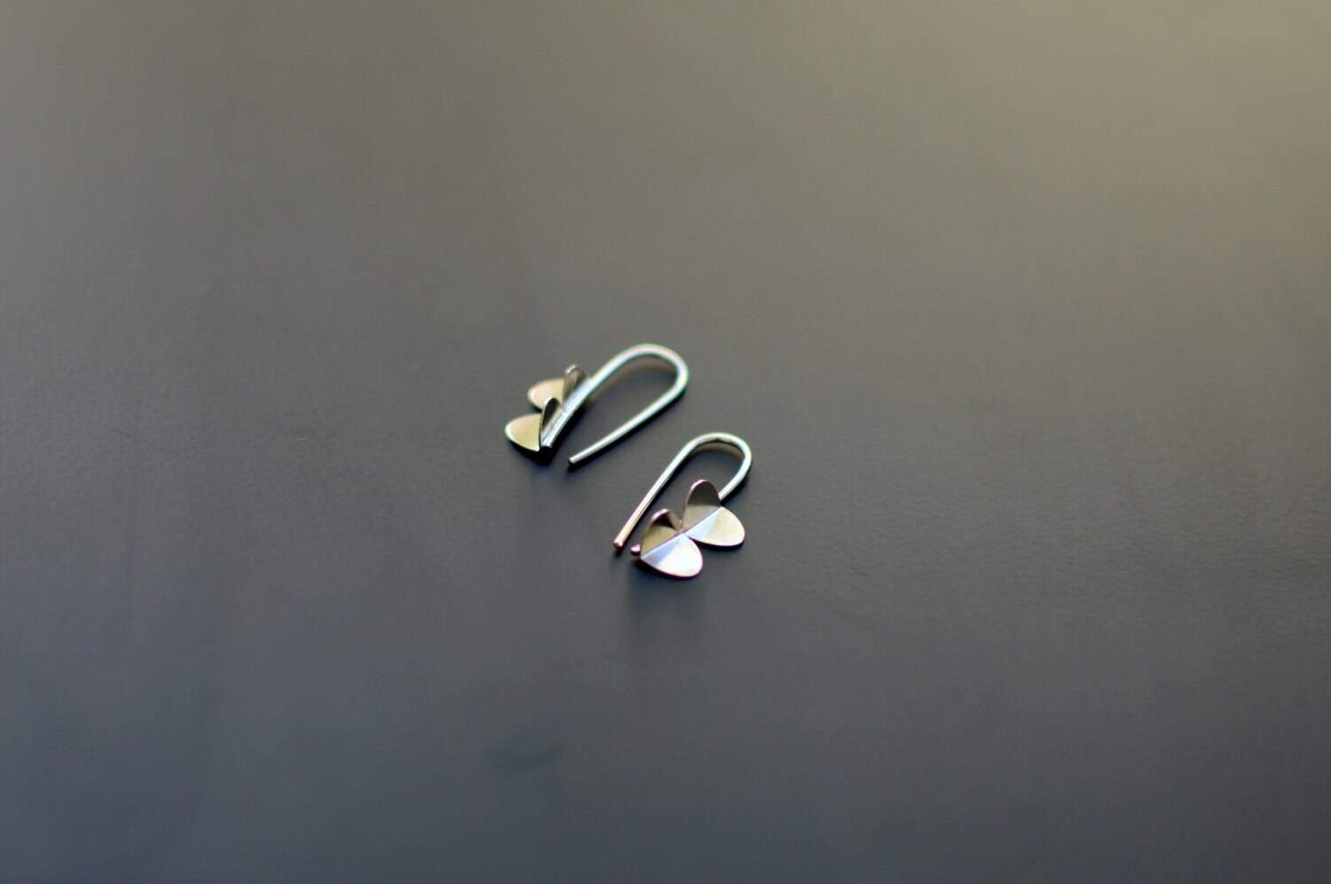 Mini wings earrings