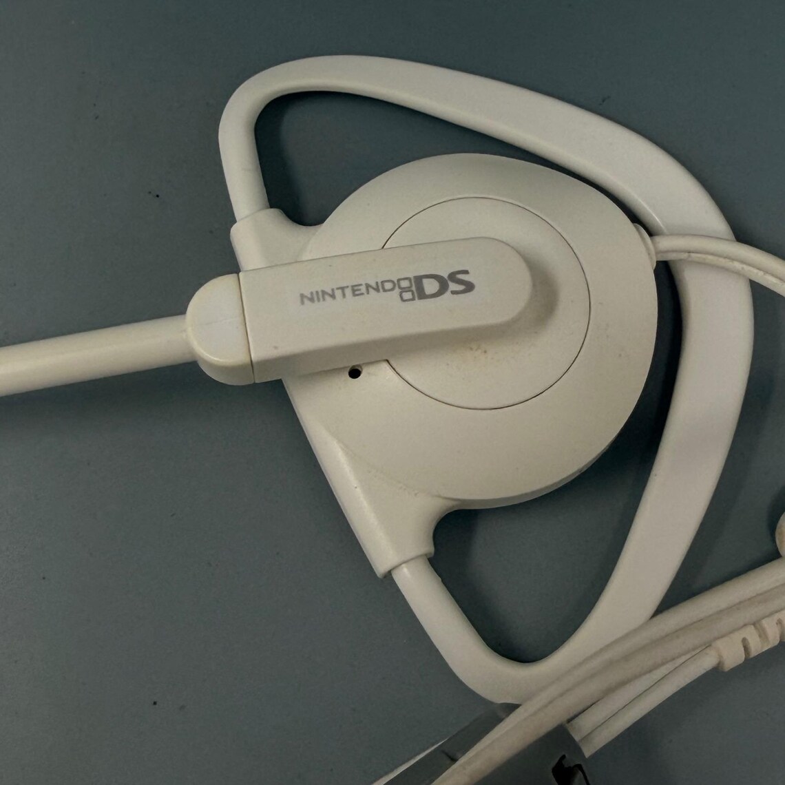 Nintendo DS Headset White Earhook Microphone NTR-019 Genuine OEM Accessory, foto 2 di 5