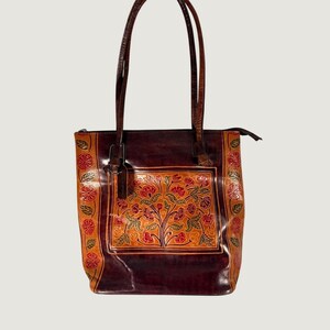 Torba typu tote z brązowej skóry bydlęcej Great American Leather Works z motywem kwiatowym i tłoczonym wzorem