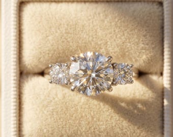 Vintage Style Trilogy Ring, Drei runde brillante Diamanten, Klassischer Sterling Silber Versprechen Ring, Eleganter Jahrestag Schmuck Geschenk für Frau.