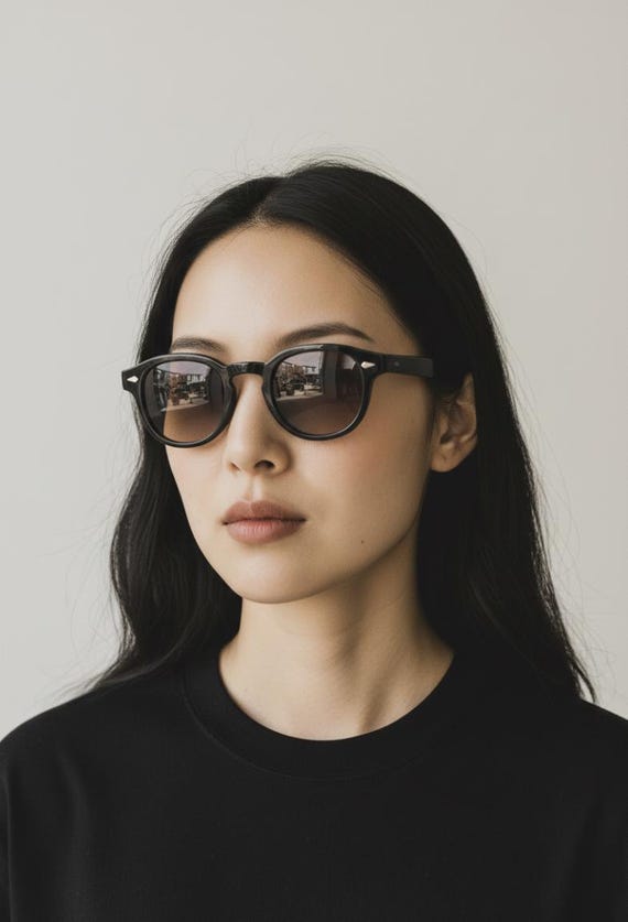 Vintage Round Tortoiseshell Sunglasses Gradient Lenses  display picture 3