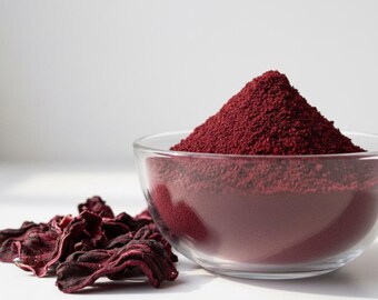 Drobny proszek z kwiatów hibiskusa, hibiskus sabdariffa, naturalne zioło ajurwedyjskie