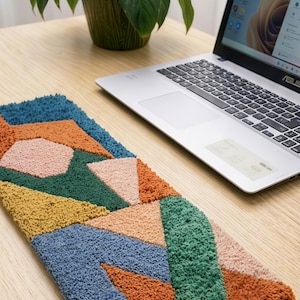 Handmade Tufted Keyboard Rug, Loop Cut Mix Geometric Wrist Rest Desk Pad, Abstract Colorful Desk Mat, Aesthetic Workspace Accessory