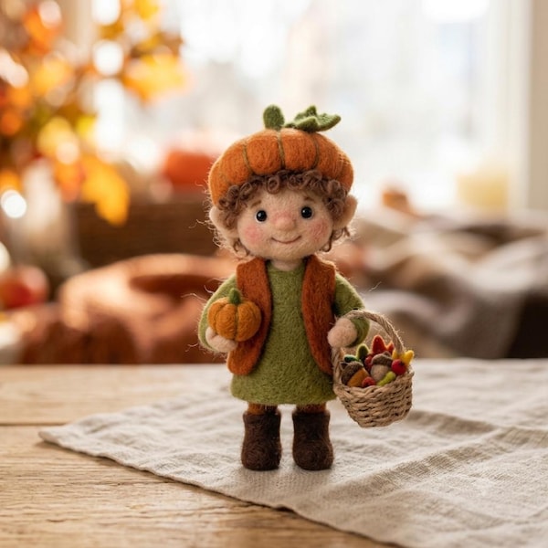 Naaldvilt herfstboselfje, handgemaakte pompoenfeeënpop, gezellig herfstcadeau