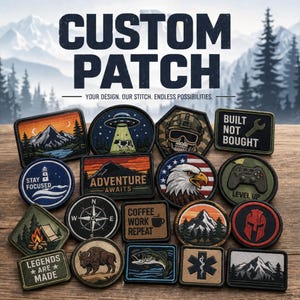 Peut inclure: Une collection d'écussons brodés présentant des motifs variés, notamment des montagnes, un OVNI, un crâne, un pygargue à tête blanche, une boussole, un bison, un poisson et des textes comme "Built Not Bought" et "Adventure Awaits".