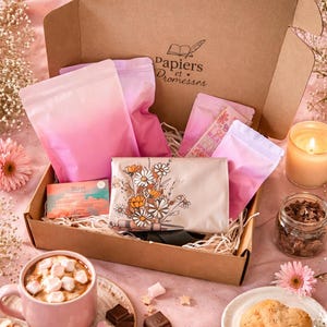 Box énigmatique  10 produits – goodies lecture & papeterie – cadeau lectrice – marque-pages poétiques