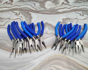 Conjunto de 12 alicates para fabricação de joias, incluindo ferramentas para trabalhos com arame e bijuterias.