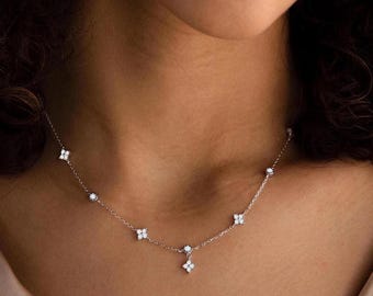 Minimalist Silver & Gold Necklace for Women – Modern Gold Tone Pendant, Everyday Layering Necklace, Simple Gift for Her - ParvinsCollective