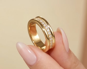 Gold Zircon Ring for Women, Mother’s Day Gift for Mom, Minimalist Gold Promise Ring, Dainty Zirconia Ring, Stackable Engagement Style Ring