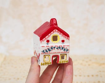 Red Roof Cottage House Beeldjes Handgemaakt keramisch decor Sprookje Tuin Accent Bloemen Gezellig ornament Kerstcadeau Schattig housewarmingcadeau