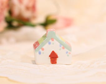 Rainbow Polka Dot House miniatuur keramische Tiny Home beeldje handgeschilderde snoep confetti sculptuur grillige Party Decor verjaardagscadeau