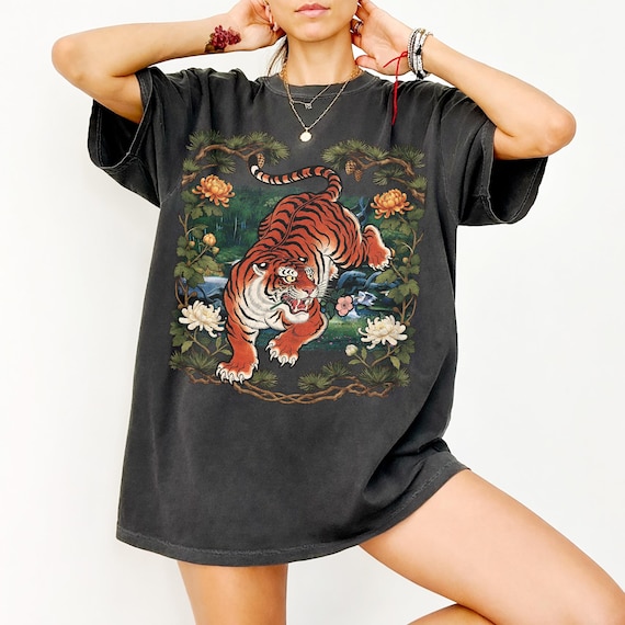 Retro Tiger T-Shirt, Animal Gift for Tiger Lover, Wild Cat Sweatshirt, Japanese Vintage Tee