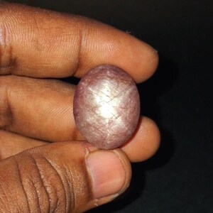 Natuurlijke robijn cabochon van 83,10 kt. losse edelsteen onbehandeld licht roze ovaal