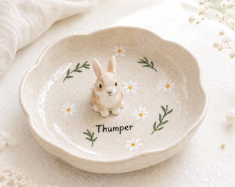 Custom 3D Rabbit Ring Dish – Handpainted Ceramic Jewelry Tray, Personalized Bunny Keepsake