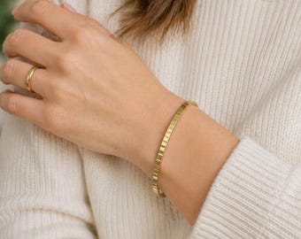 Crown Trifari Gold Bangle Bracelet Minimalist Dainty Stackable Vintage