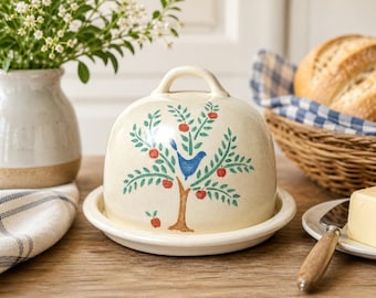 Burriera in ceramica vintage, cupola per formaggio, albero, vita, uccello, arredamento rustico da fattoria.