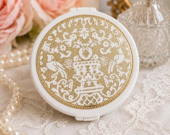 Vintage Revlon Taschenspiegel Liebe Pat Rachel Weiß Gold Filigree Vanity Powder
