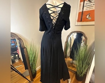 Caren Desiree & Co Vintage Black Lace-Up Back Maxi Dress  Elegant Design Size 6
