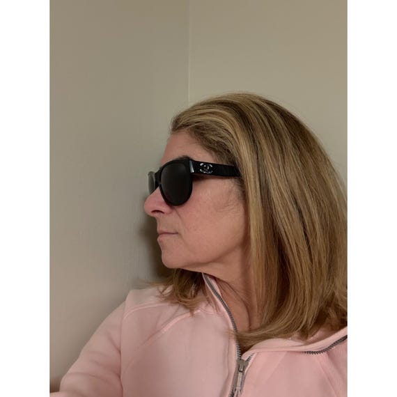 Buy Chanel Square Black Sunglasses With Case Flaw Y2K Online  display picture 2