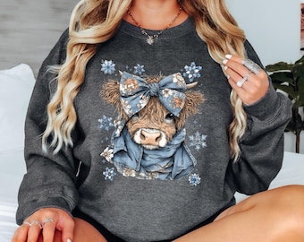 Floral Highland Cow Sweatshirt, Cute Winter Cow Shirt, Cozy Farm Animal Art Sweatshirt, Cottagecore Aesthetic Gift, Gift for Women