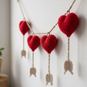 Mönster för virkade hjärtan till girlanden | Väggbonad med alla hjärtans dag-motiv | Amigurumi hjärtdekor PDF