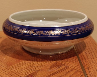 Bol de porcelana azul cobalto y dorado con el diseño Sylvia de Royal KPM Bavaria