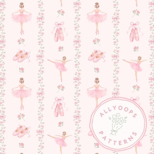 Op de afbeelding: Een herhalend patroon met roze ballerina's in tutu's, balletschoenen, strikken en rozen op een lichtroze achtergrond. Het ontwerp bevat de tekst "ALLYOOPS PATTERNS" in een cirkelvormig logo.