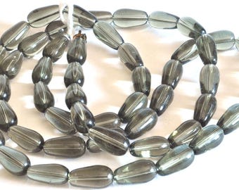 Vintage Moss Green Glass Beaded Necklace, Transparent Green Pear/Tear Drop Shaped Glass Beads, 53 Beads, Jewellery