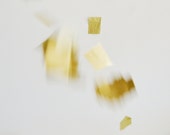 tissue confetti- metallic gold (1/2 oz)