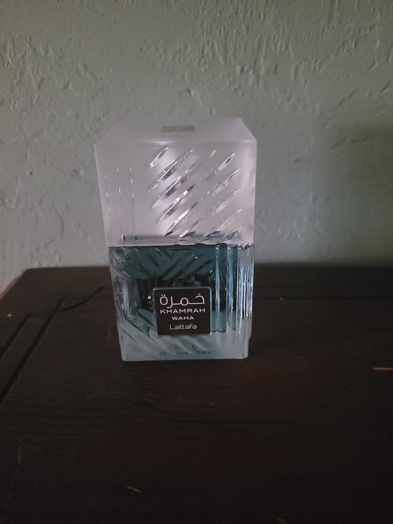 Lattafa Khamrah Waha | 3ml / 5ml / 10ml | Doftdekanteringar | Prover | Resestorlek bild 10