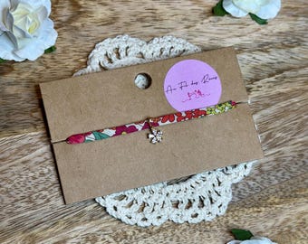 Pulsera hecha a mano con estampado Liberty, estampado floral, color dorado.