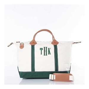 Weekender bag with monogram, choose your weekend bag monogram, canvas weekender very stylish and lots of room in Hunter Green