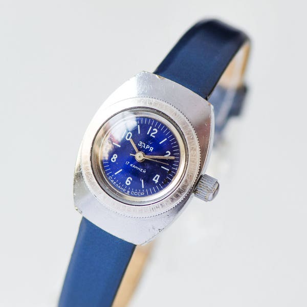 montre vintage pour femmes amphibies Zaria Dawn, montre pour femme résistante à l'eau très rare, montre de plongée pour femme cadeau bleu marine, nouveau bracelet en cuir de luxe