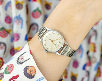 Tomboy watch unused Dawn, classic unisex watch silver shade, vintage gift oversized watch Arabic numerals dial, new genuine leather strap