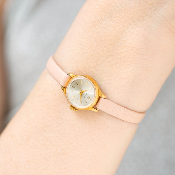 Vintage Damen Armbanduhr mini winziges Zifferblatt Seagull, vergoldete Damen Armbanduhr klassisch, zarte Damenuhr, neues Premium Lederband