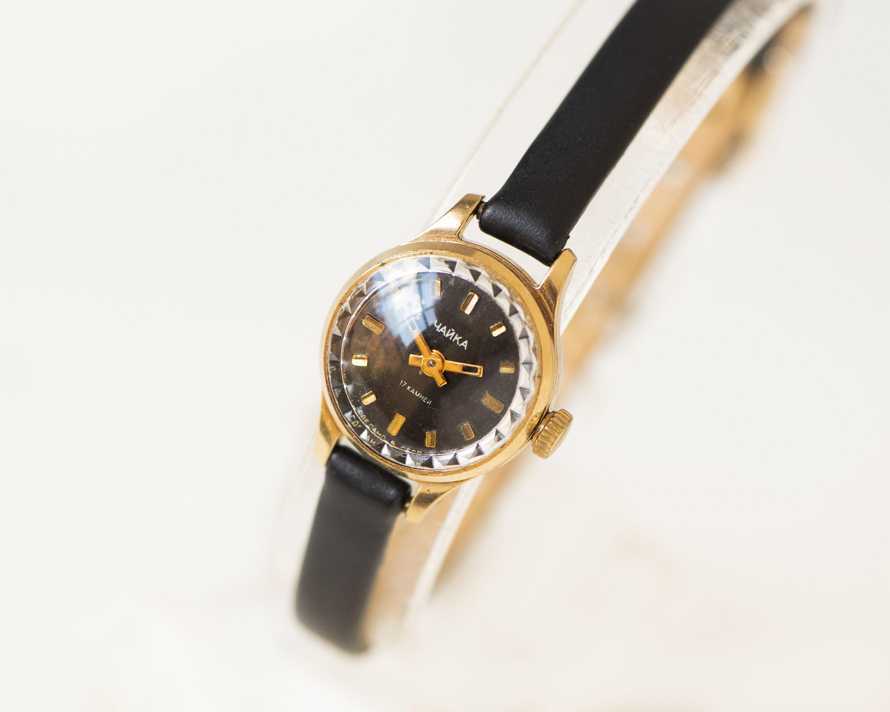 Women\'s Black Gold Watch Sleek Design with Scattered Charms Timeless Style Michele Quartz Watch Gold Tone Octagon Black Dial Diamond  main image 3